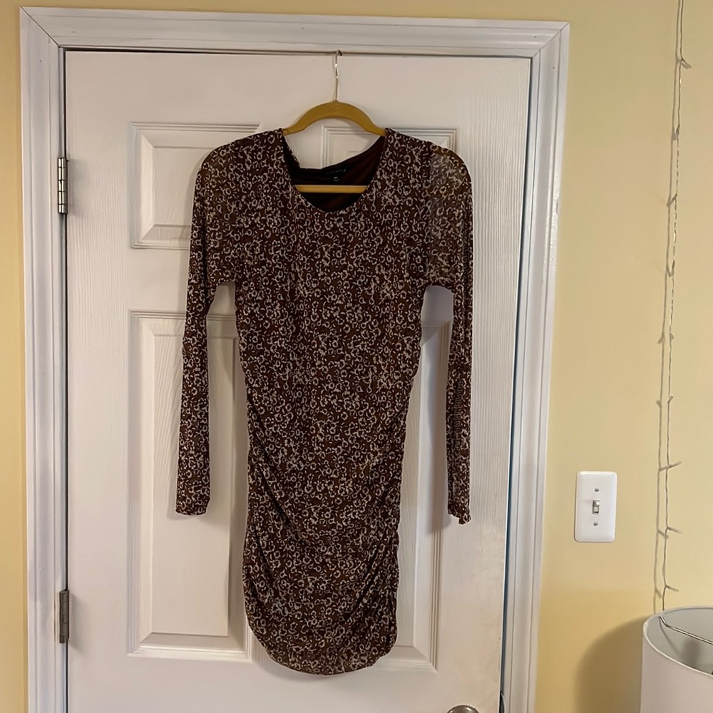 Dry goods- brown slim/cinched dress